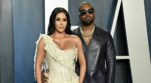 Kim Kardashian e Kanye West, il divorzio è ufficiale. L’accordo milionario: 200mila dollari al mese per il mantenimento dei figli
